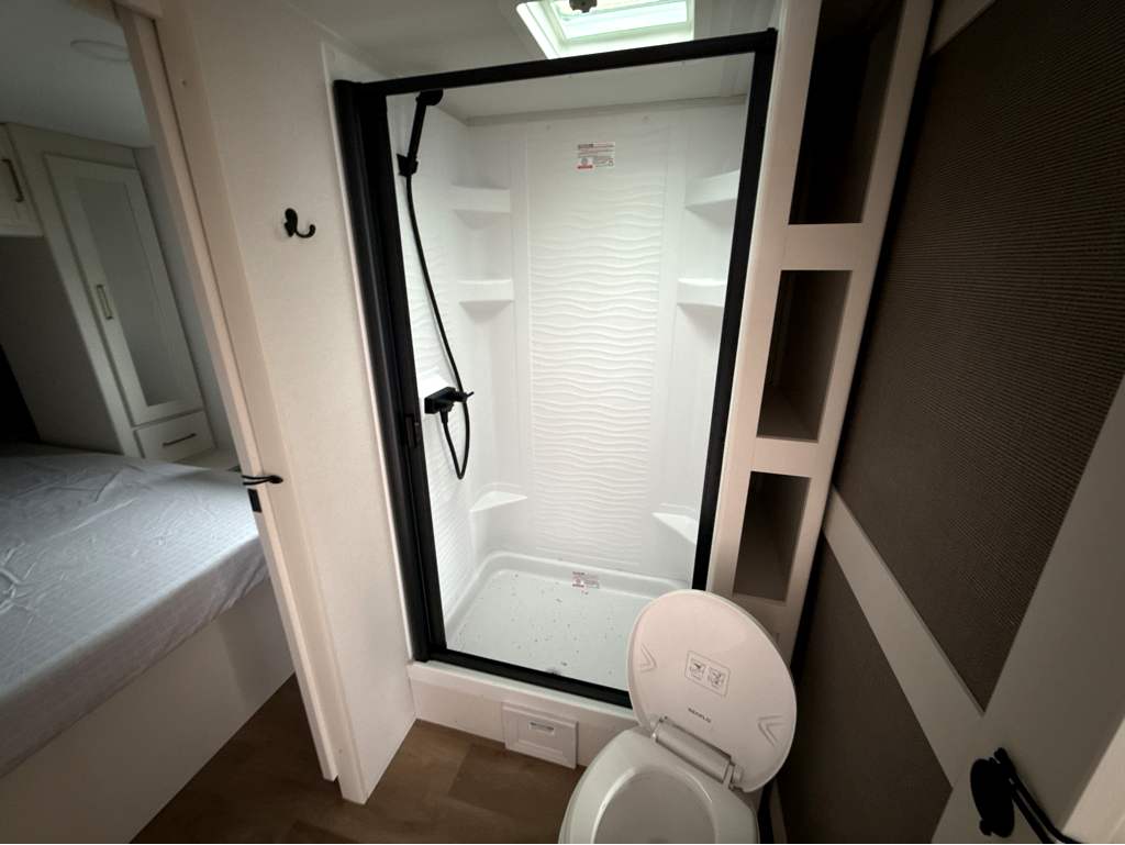 2026 GRAND DESIGN TRANSCEND 265BHT - Image 22