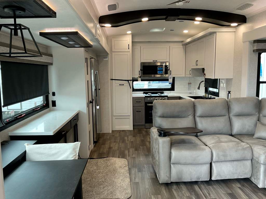 2025 JAYCO NORTH POINT 365 RKTS - Image 9
