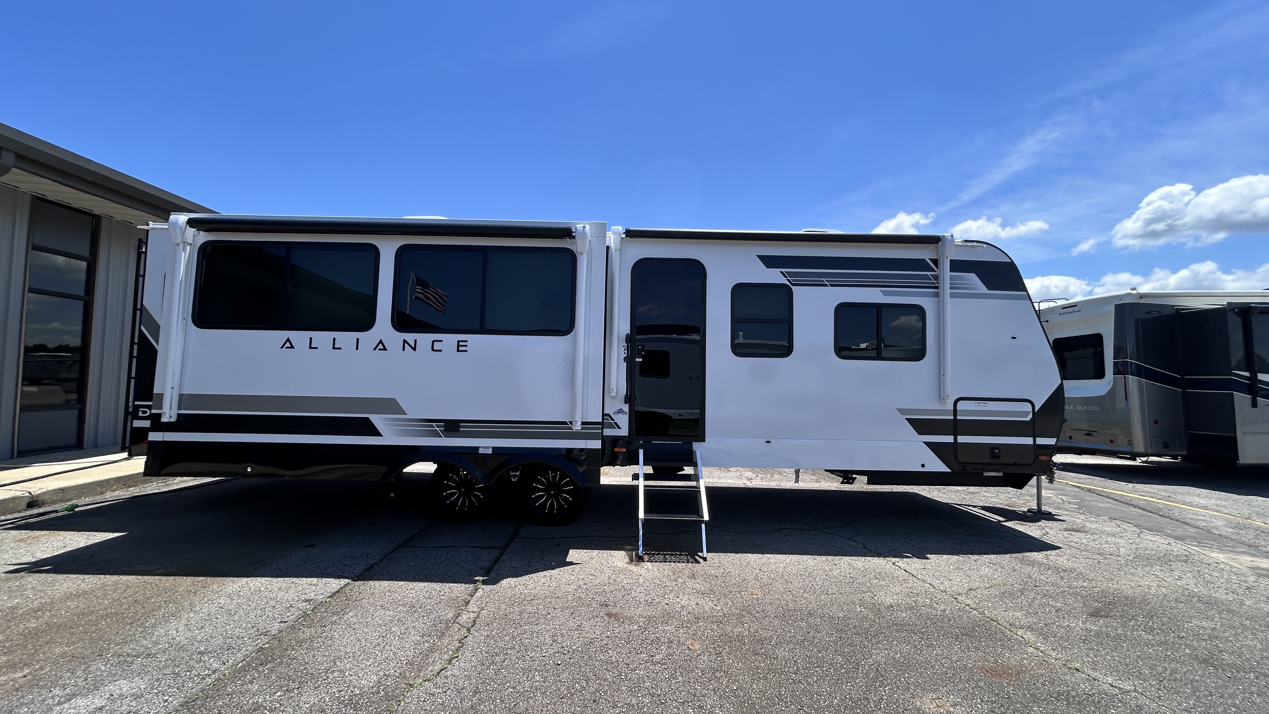 2027 Alliance RV Delta 292RL - Image 2