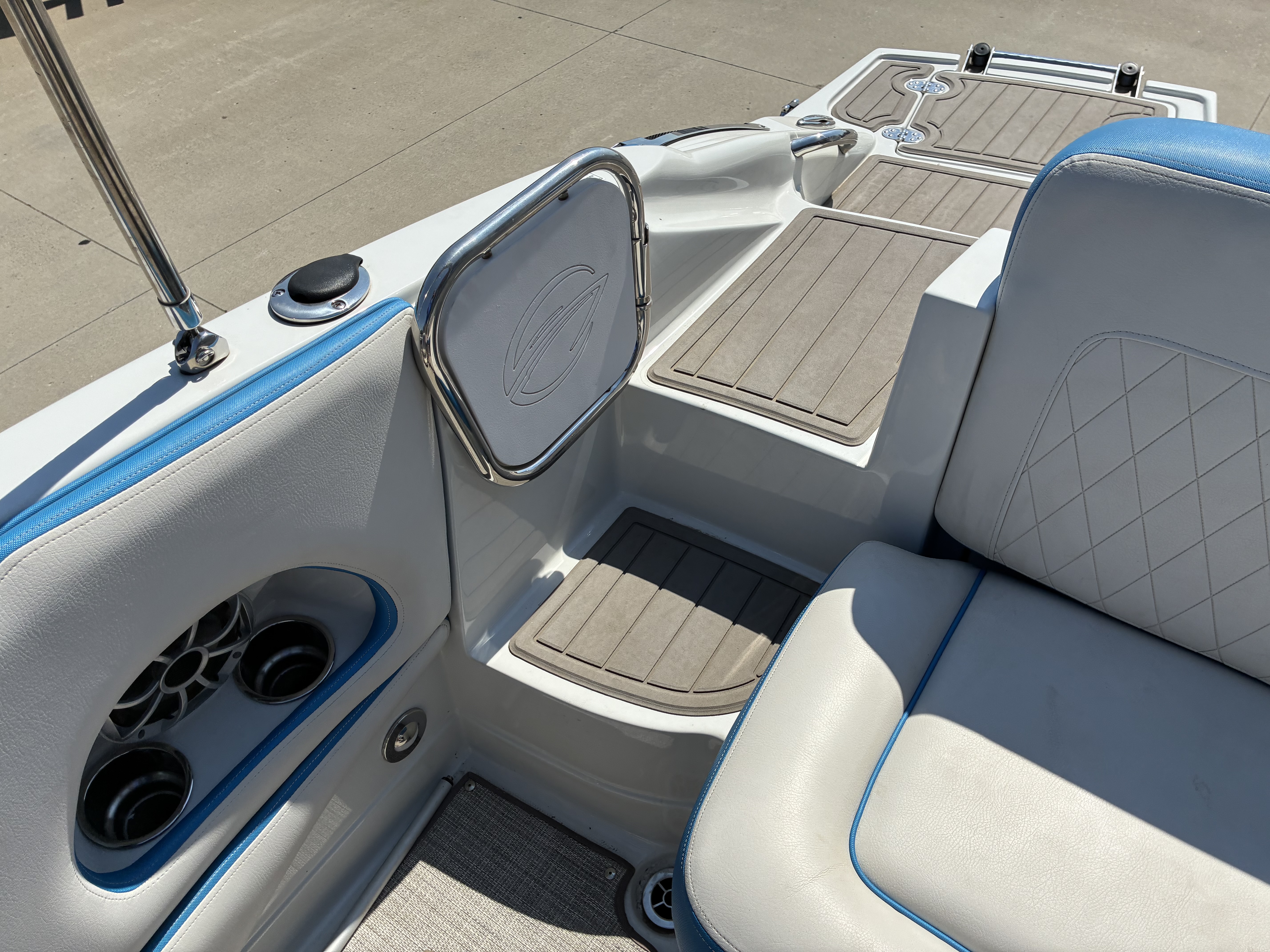 2021 Crownline E 205 XS - Image 36