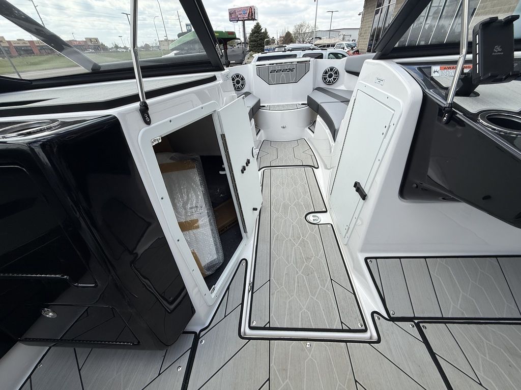 2026 Yamaha Boats 222XD - Image 30