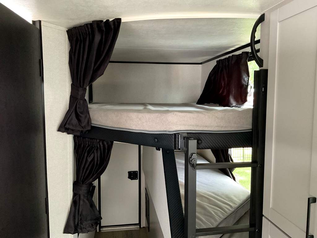 2026 JAYCO Jay Feather 29 BHB - Image 23