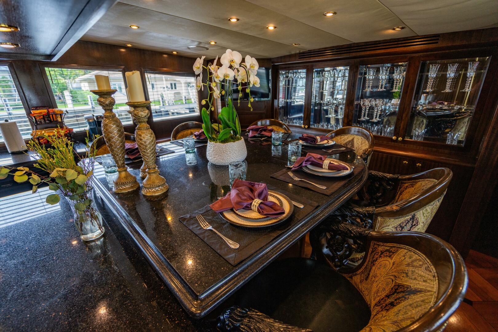 2001 Hatteras 100 Motor Yacht - Image 28