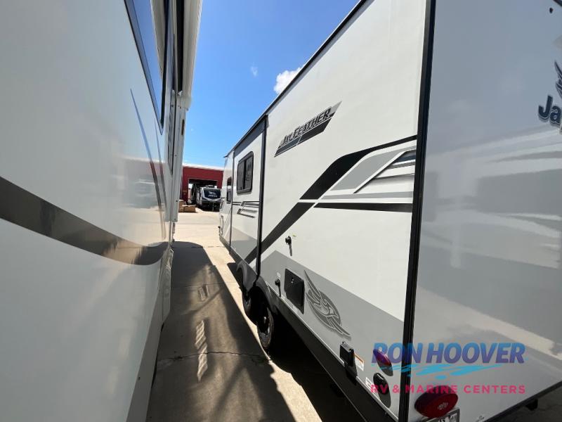 2023 JAYCO JAYFLIGHT 240RBSW - Image 4