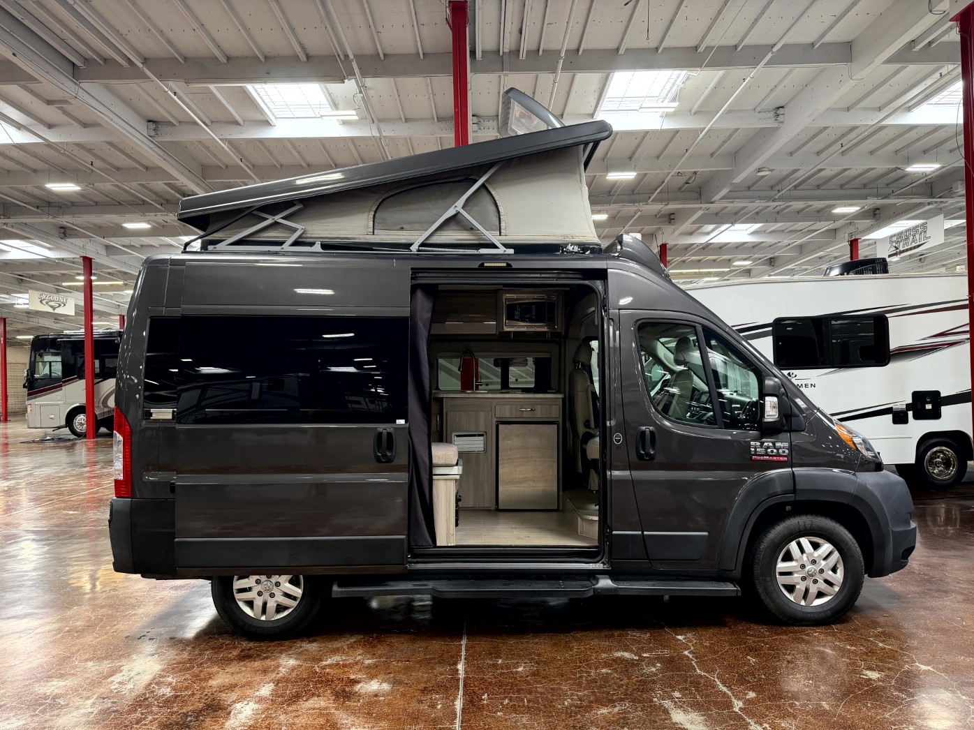 2022 Thor Motor Coach Scope 18T - Image 2