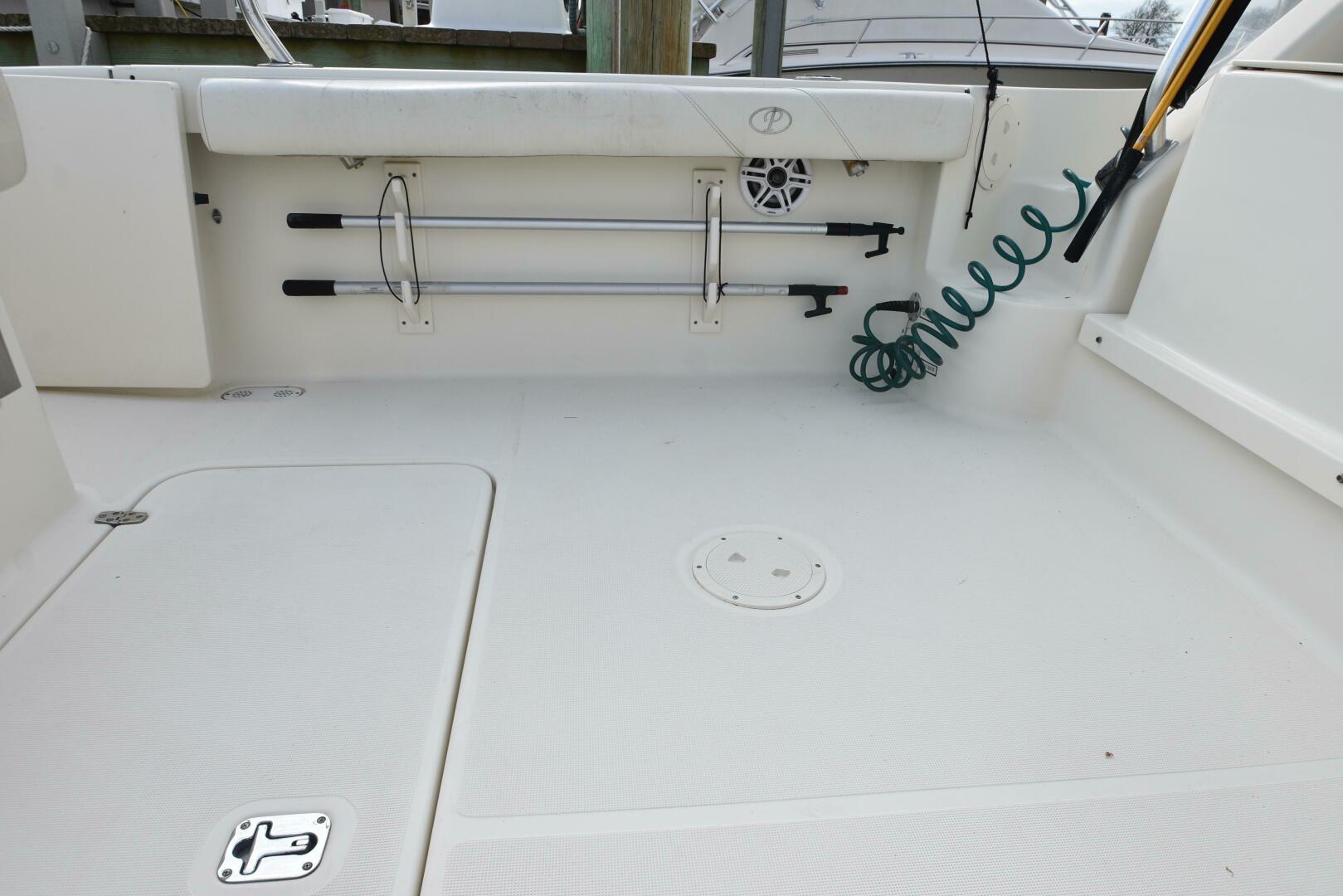 2005 Pursuit 3070 Offshore Express - Image 8