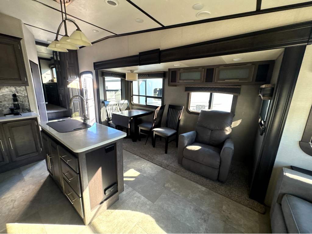 2019 CROSSROADS CRUISER 3451FB - Image 14