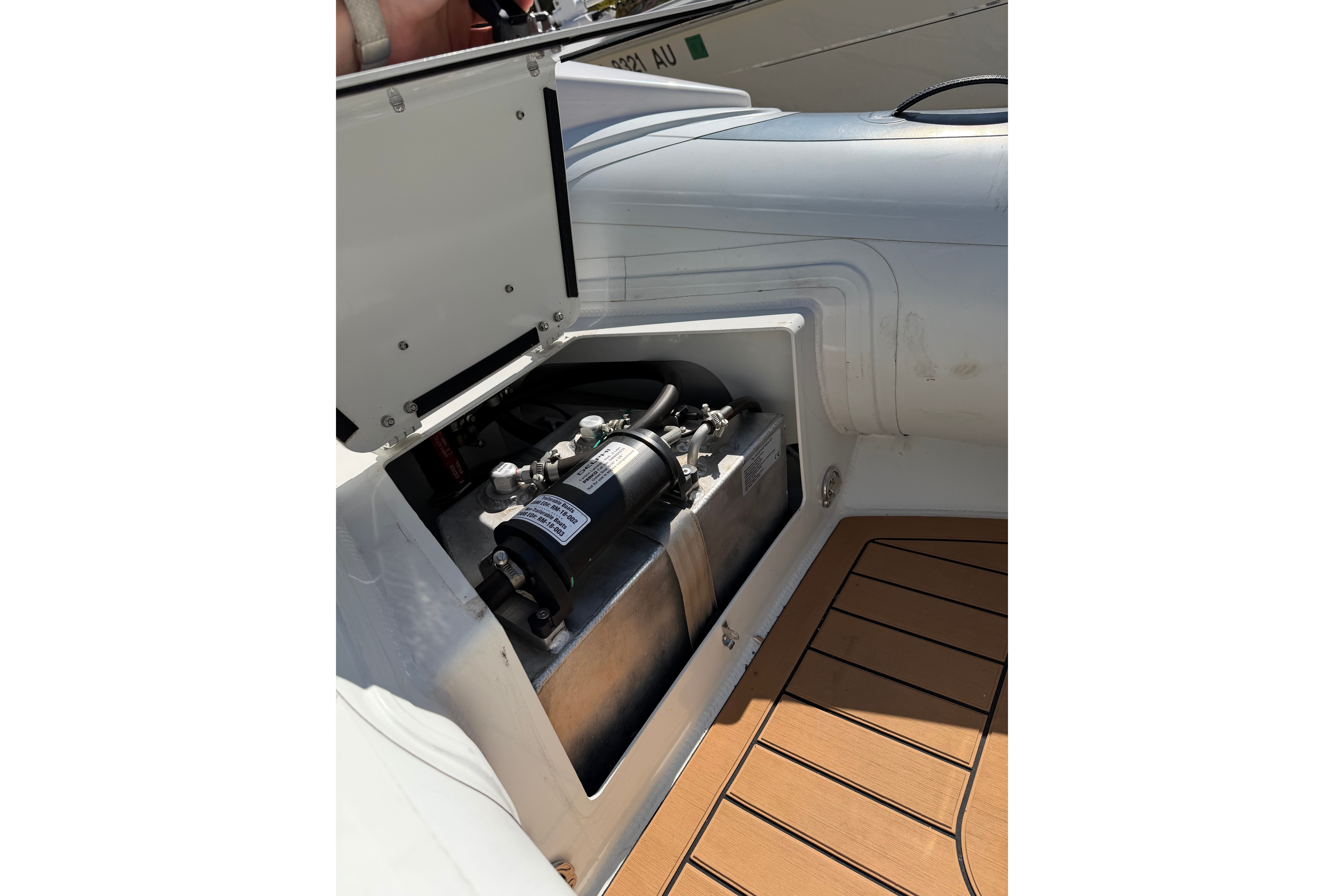 2022 Highfield Sport 390 Standard - Image 10
