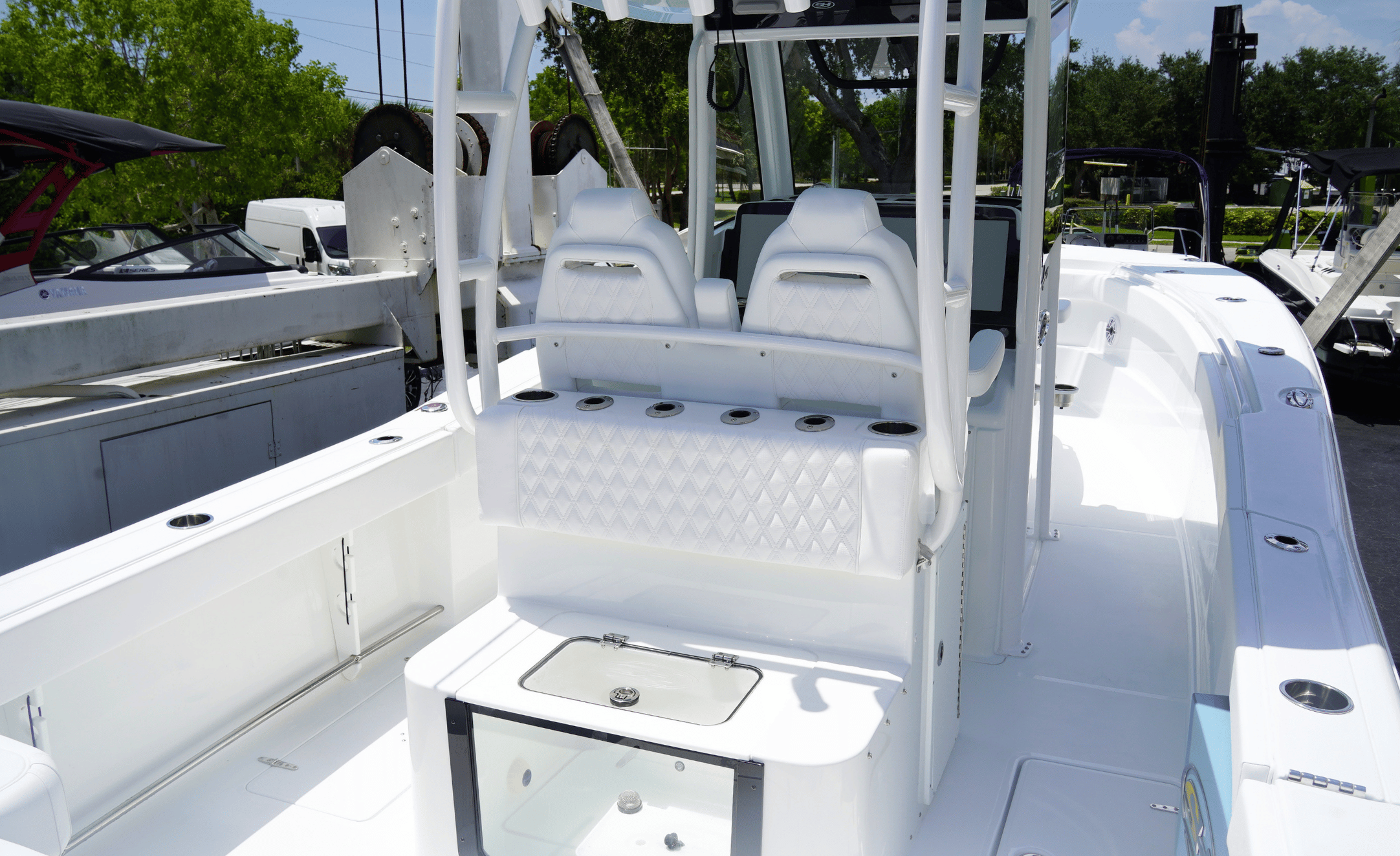 2027 SEA HUNT GAMEFISH 28CB - Image 9