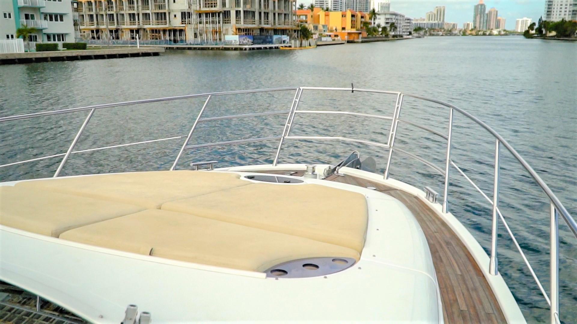 2013 Azimut FLY54 - Image 4