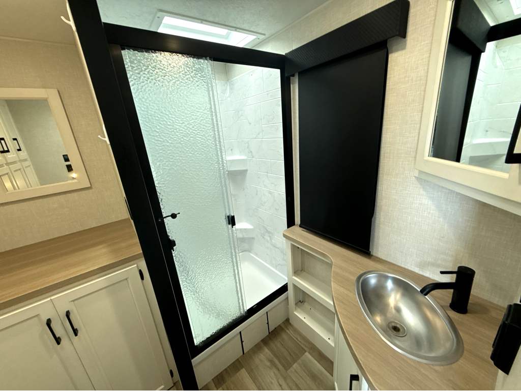 2025 VENTURE RV SPORTTREK 292VRB - Image 26