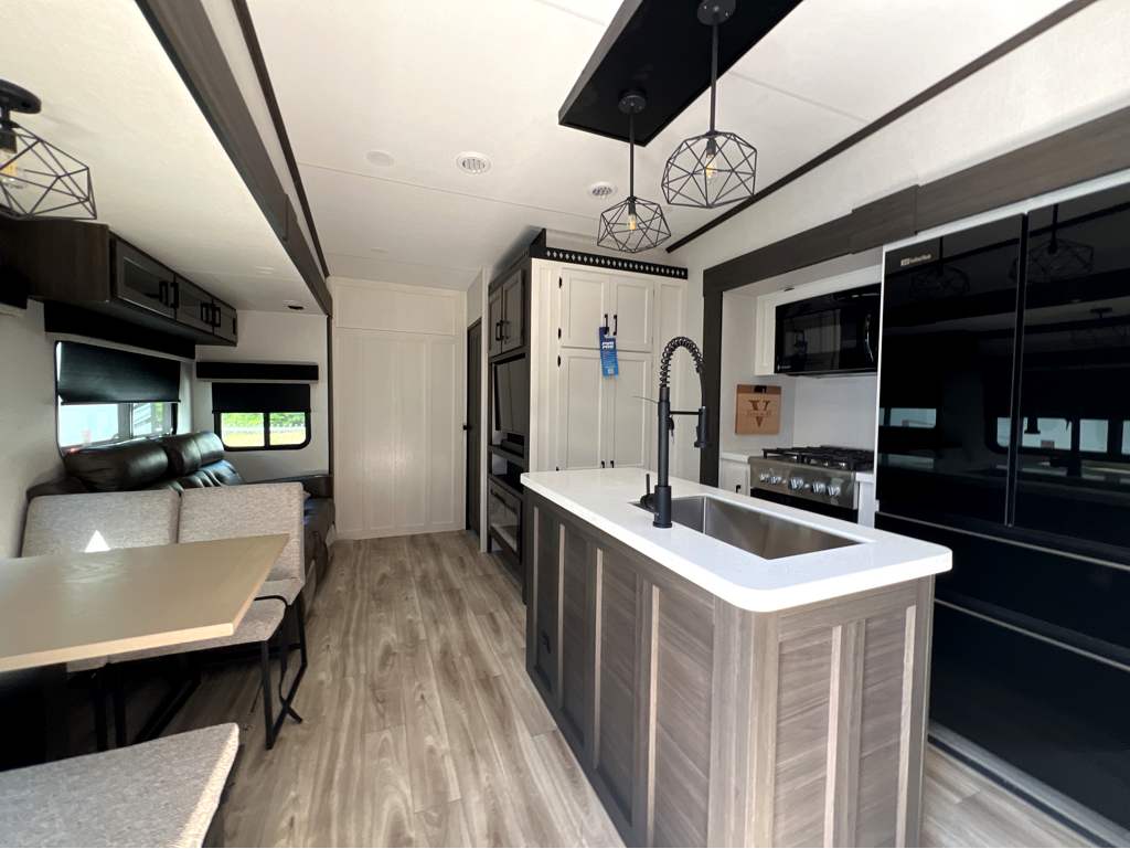 2026 VENTURE RV SPORTTREK 354VBH - Image 6