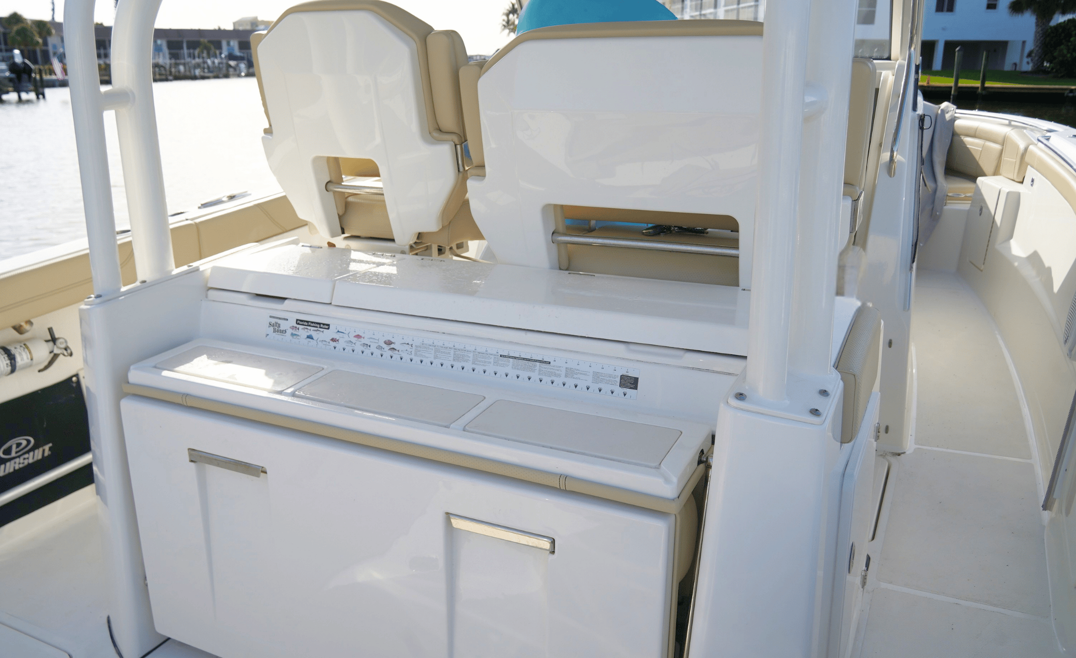 2020 PURSUIT S328 - Image 18
