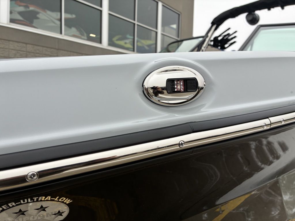 2026 MasterCraft XT24 - Image 10