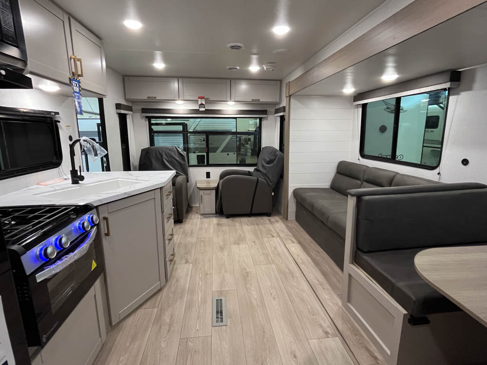2027 Jayco Jay Flight SLX 262RLSW - Image 4
