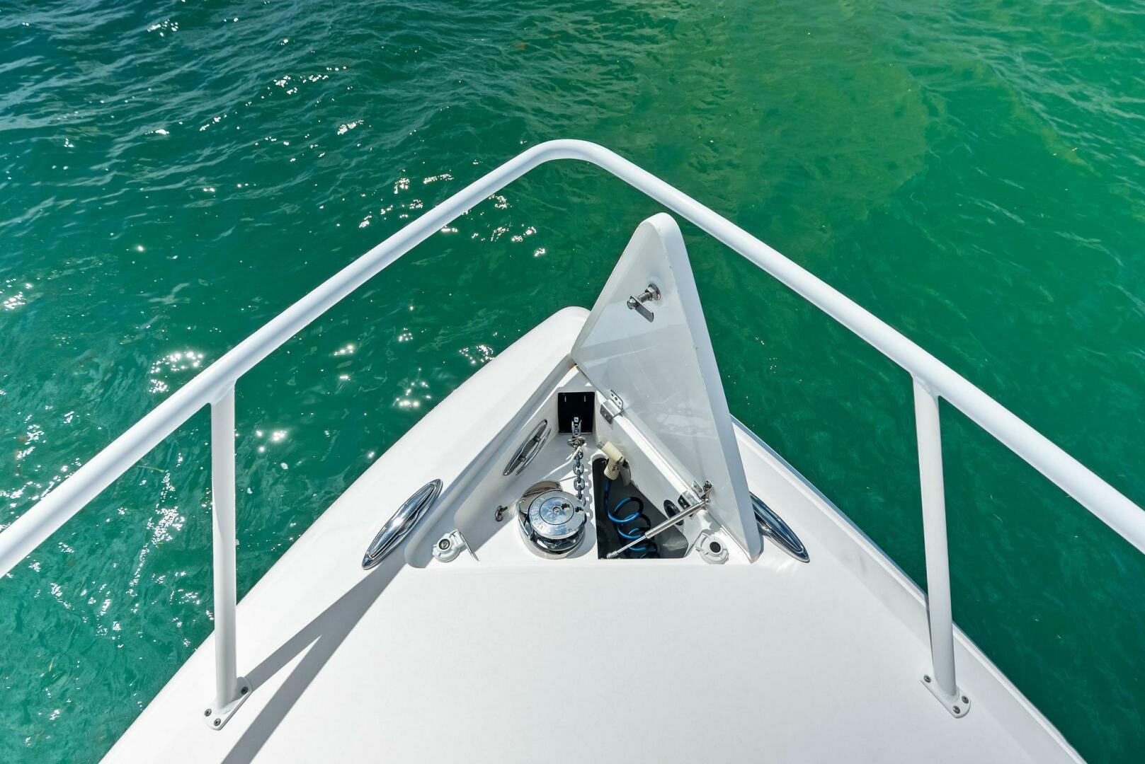 2018 Intrepid 430 Sport Yacht - Image 14