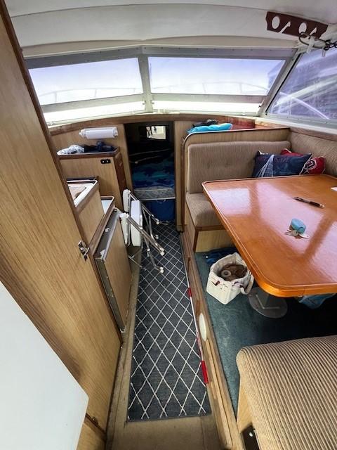 1982 BERTRAM 28 Flybridge Standard - Image 7