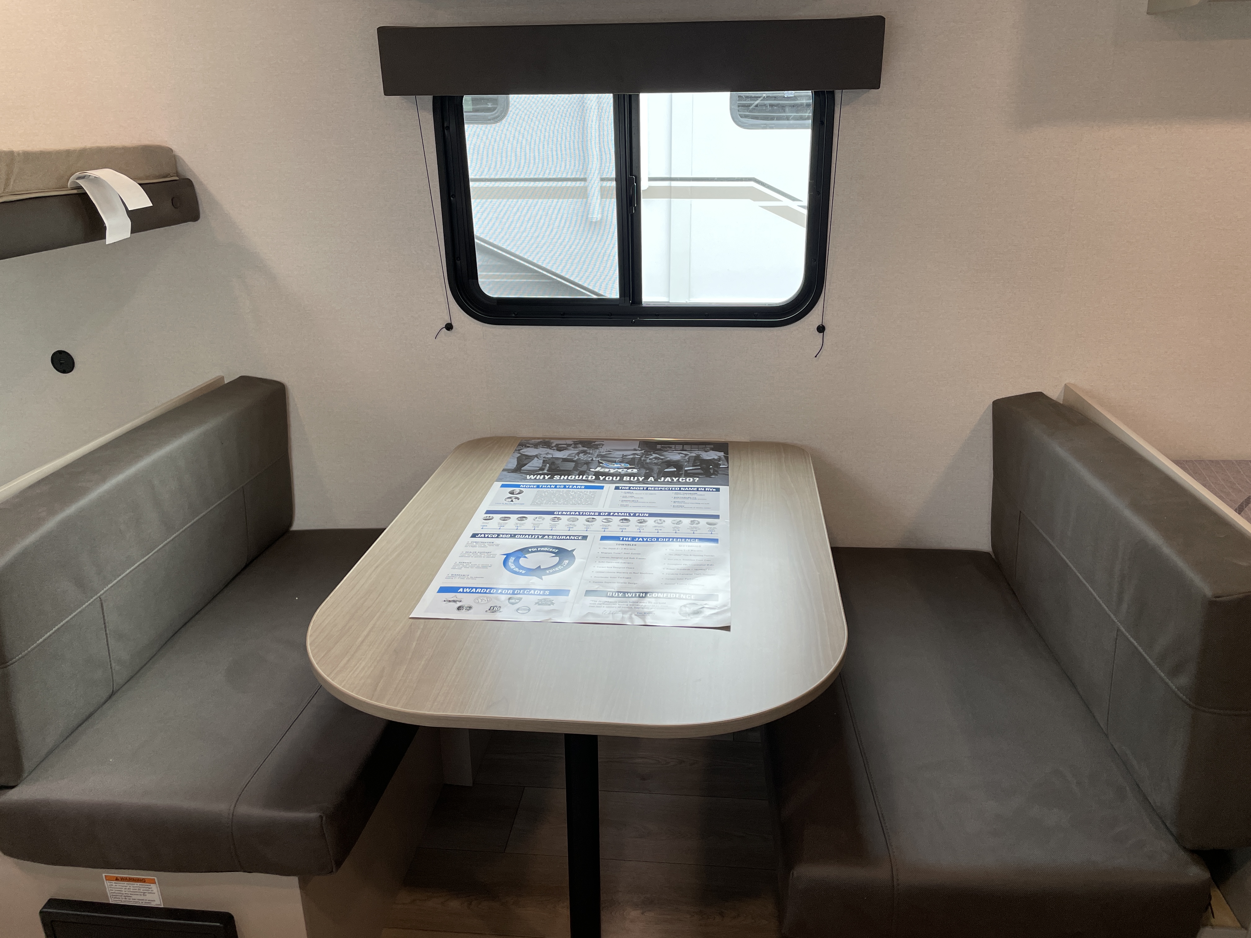 2027 Jayco Jay Flight 170BH - Image 6