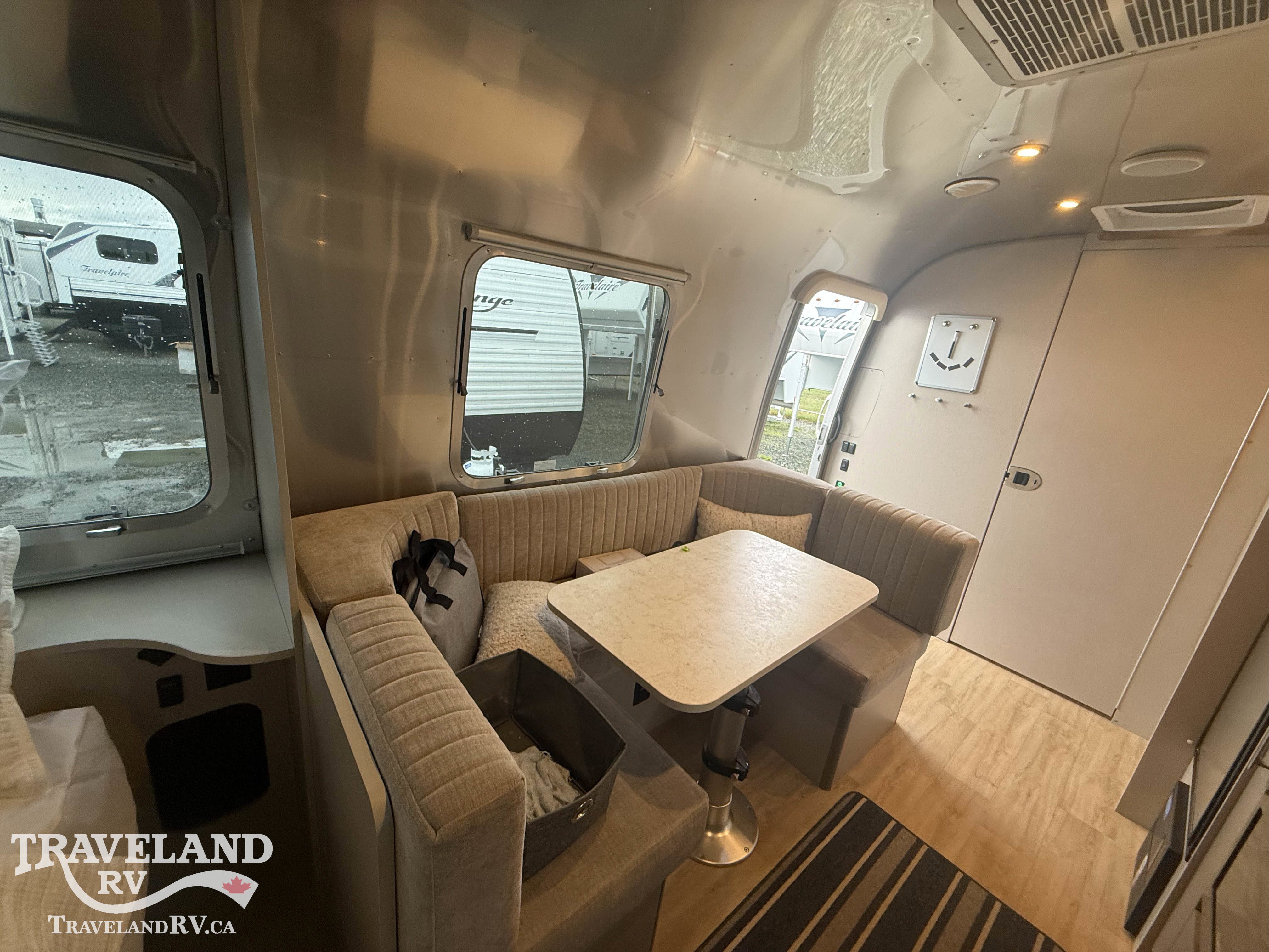 2025 Airstream Caravel 22FB - Image 7