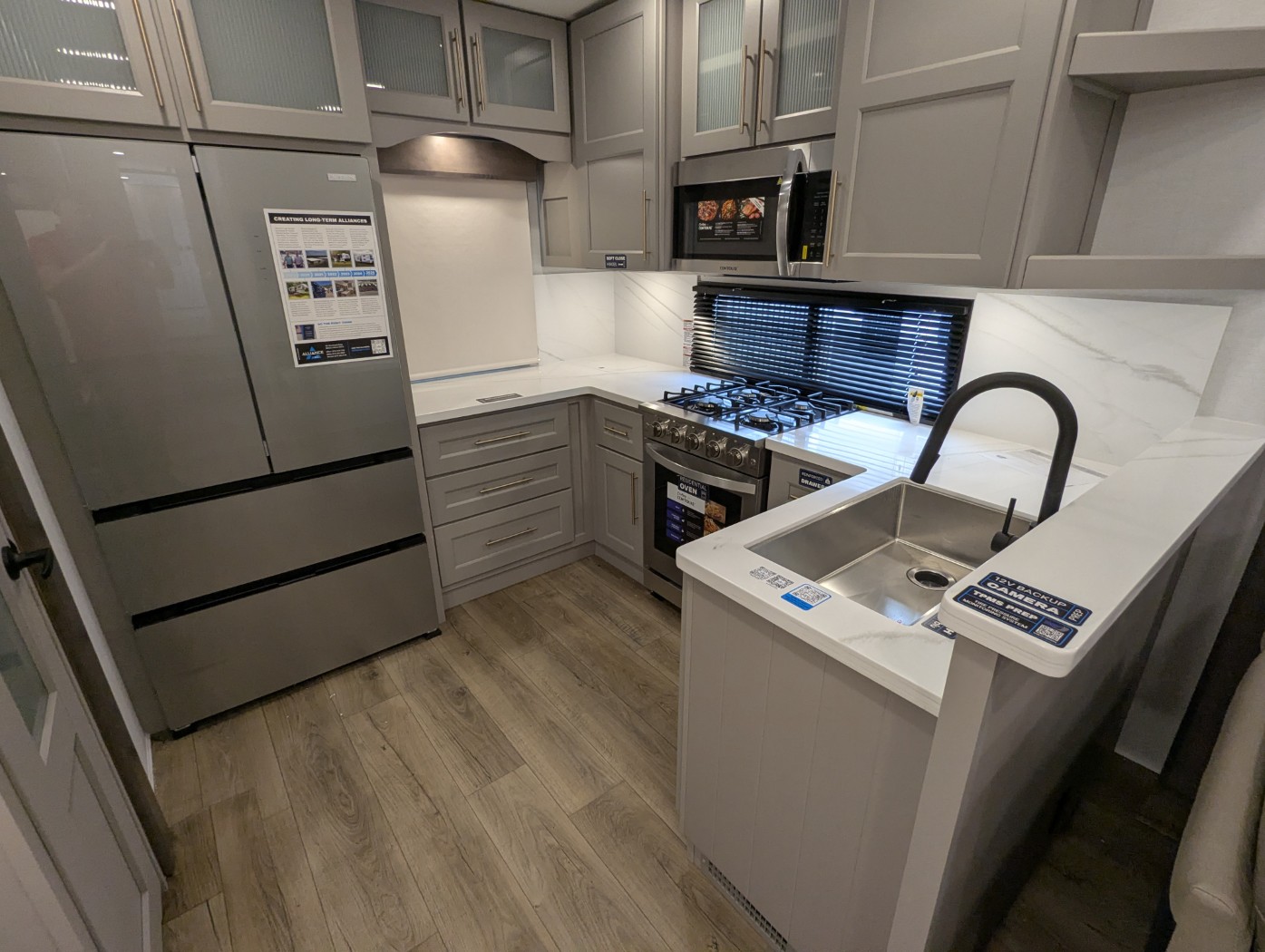2026 Alliance RV Paradigm 382RK - Image 34