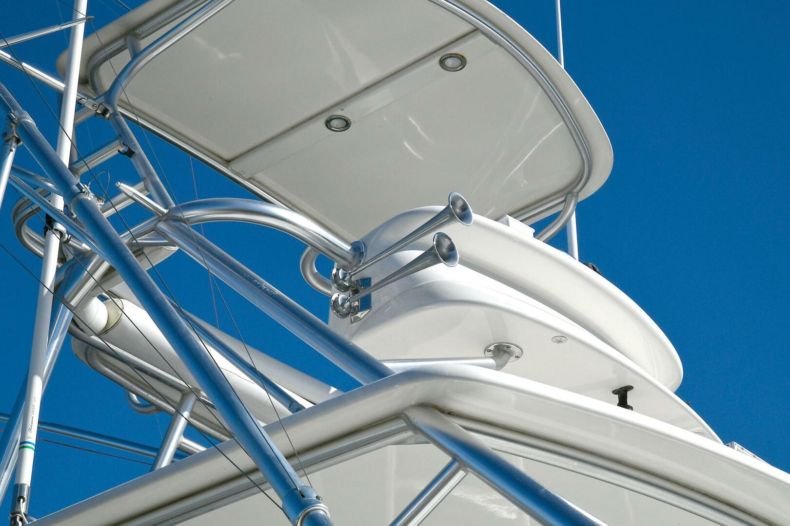 2007 Cabo Express with Tower - Image 33
