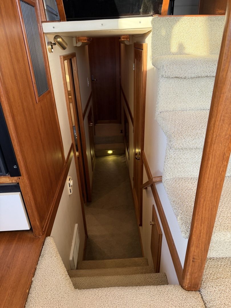 1999 Bayliner 4788 - Image 26