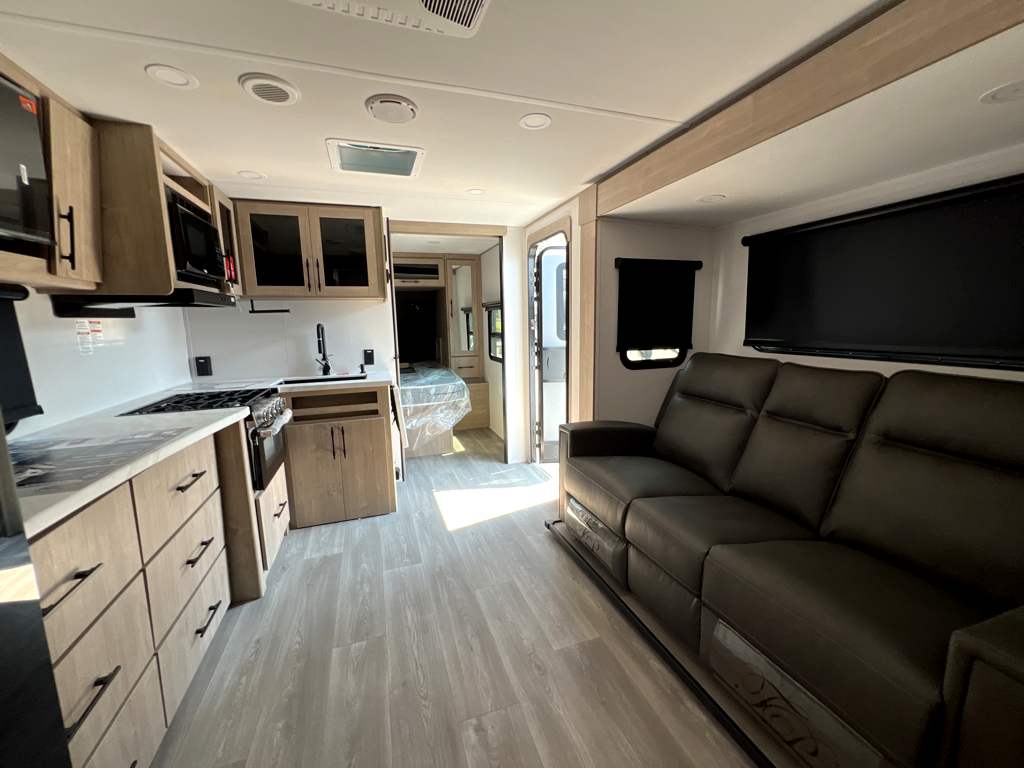 2026 GRAND DESIGN IMAGINE 22RBE - Image 17