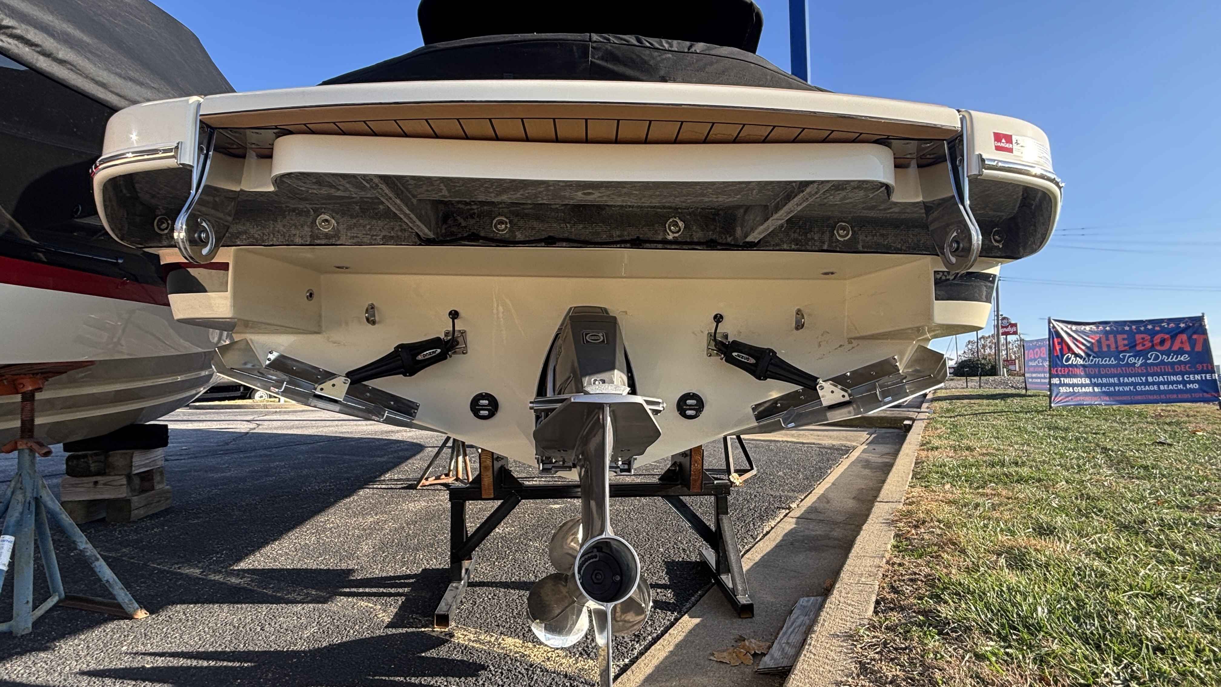 2026 Chris Craft SPORTSTER 28 Sterndrive - Image 3