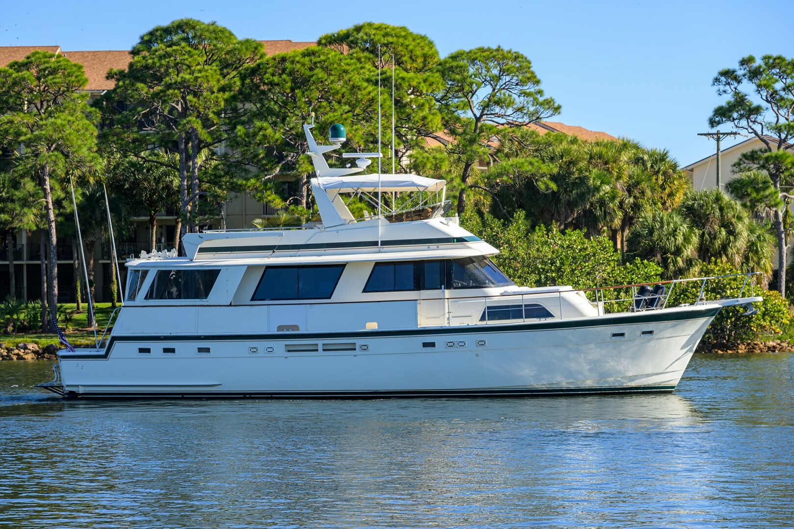 2003 Jupiter 31 Cuddy - Image 1