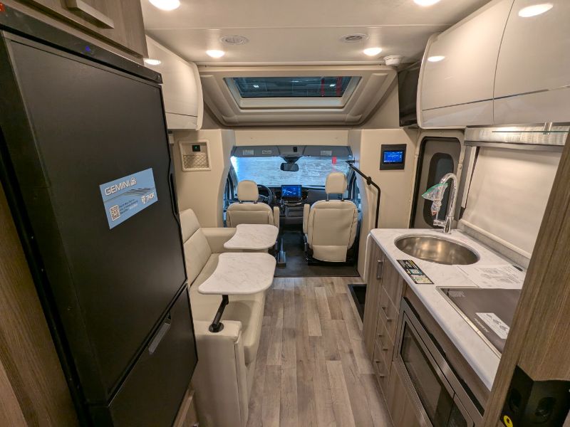 2025 Thor Motor Coach Gemini AWD 24JG - Image 29