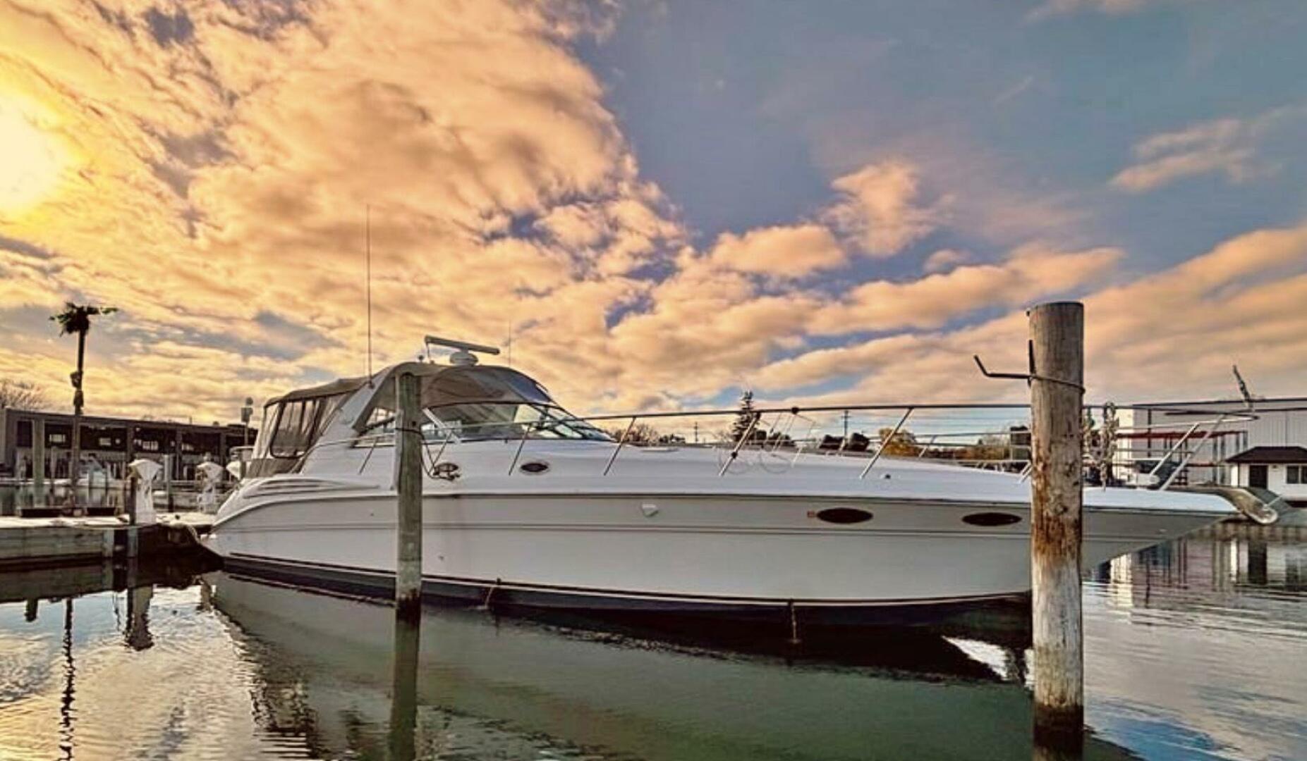 1998 Sea Ray 400 Sundancer - Image 1