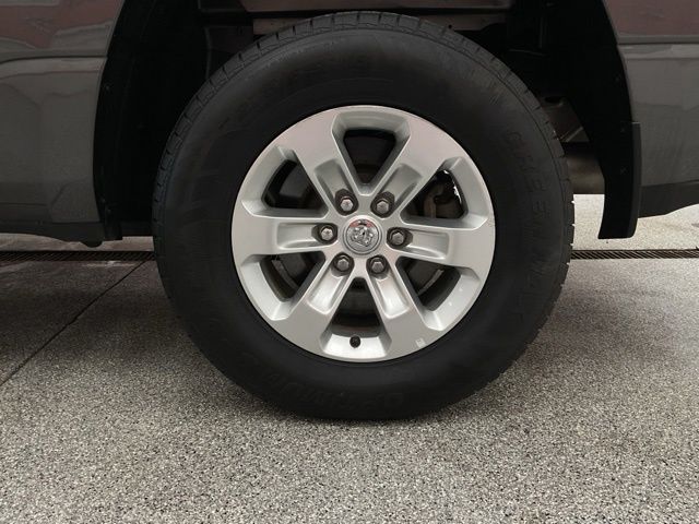 2024 Ram Ram 1500 Pickup Crew Cab Laramie 4WD - Image 10