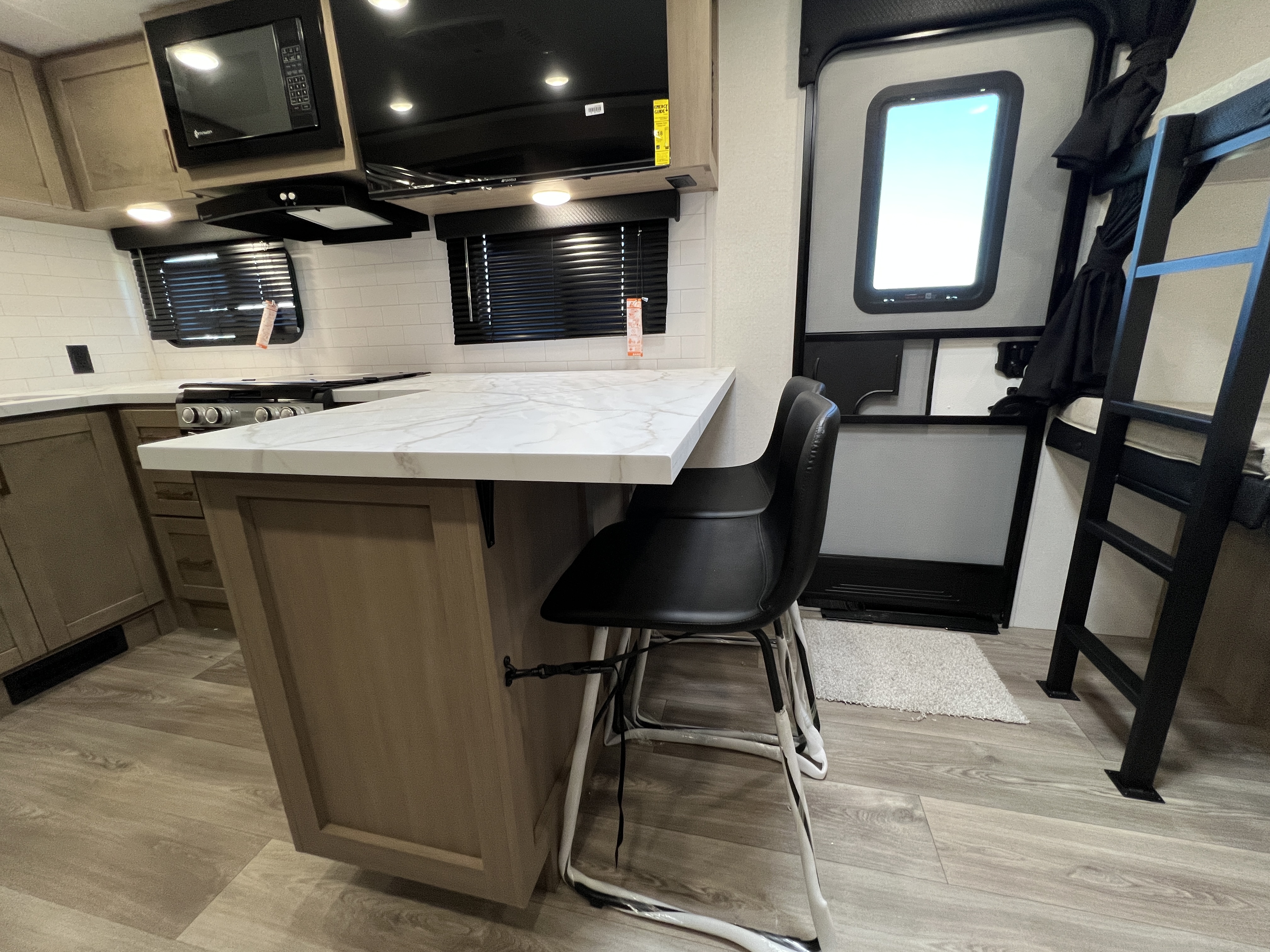 2027 Highland Ridge RANGE LITE 240DBH - Image 26