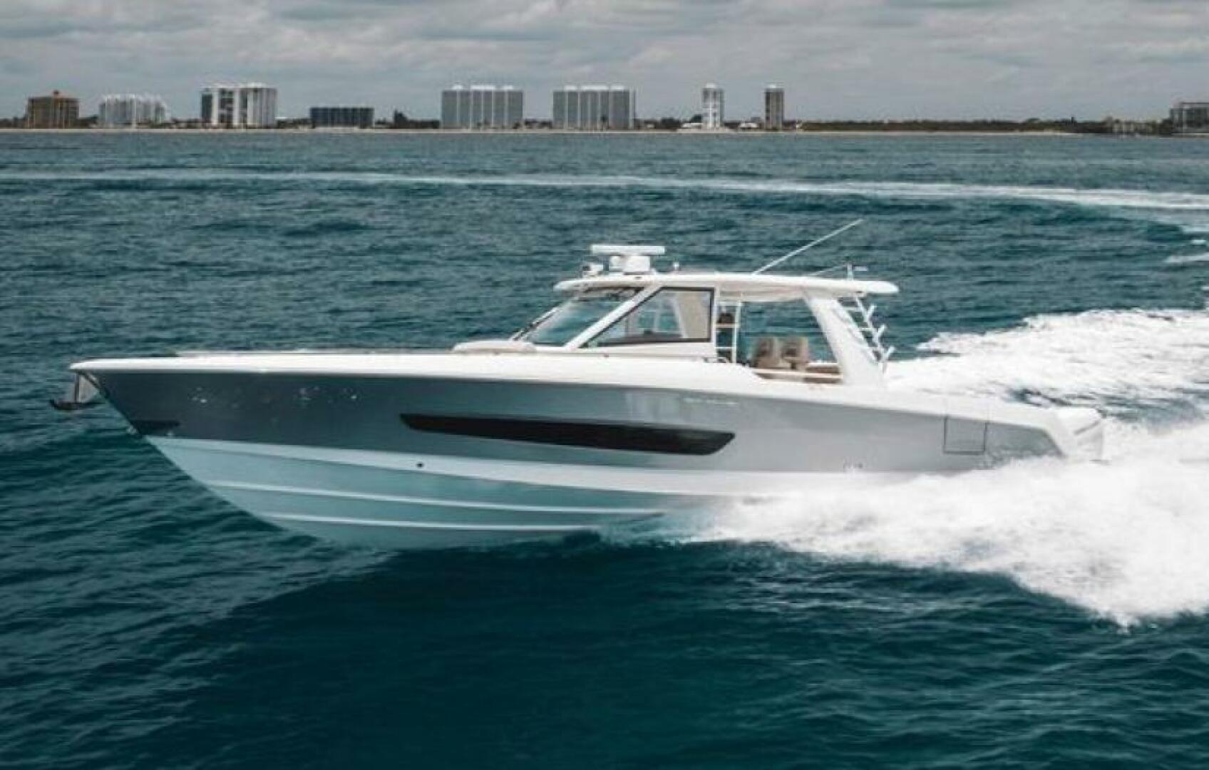 2020 Boston Whaler Outrage - Image 16