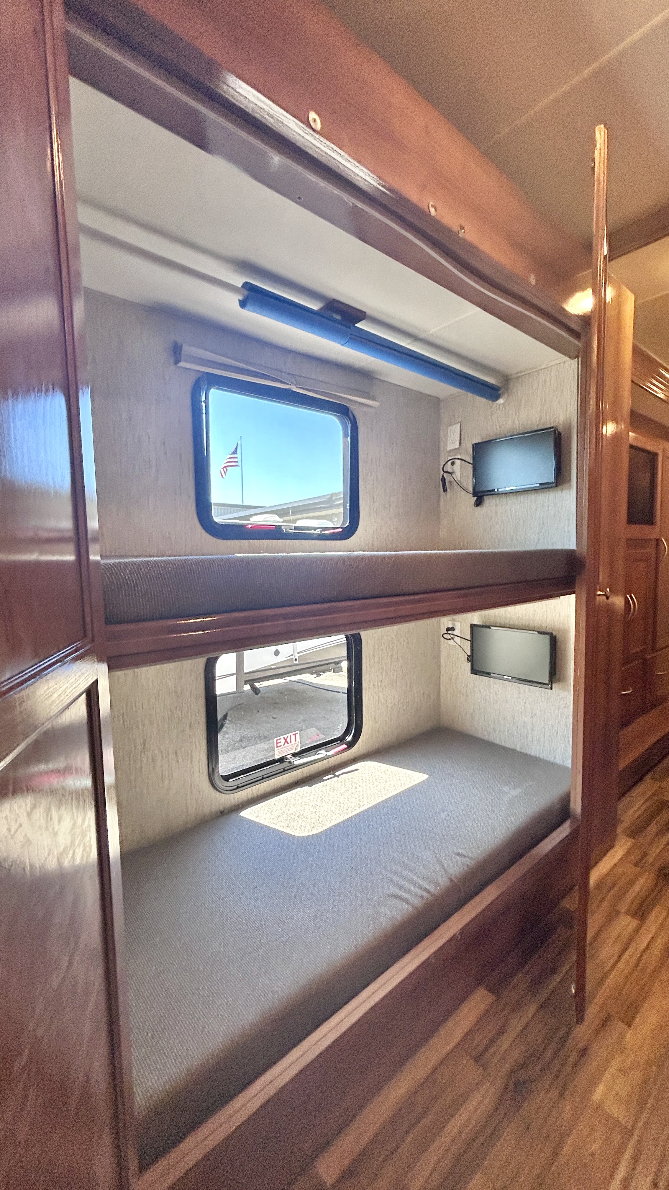2019 Coachmen Mirada 35BH - Image 20