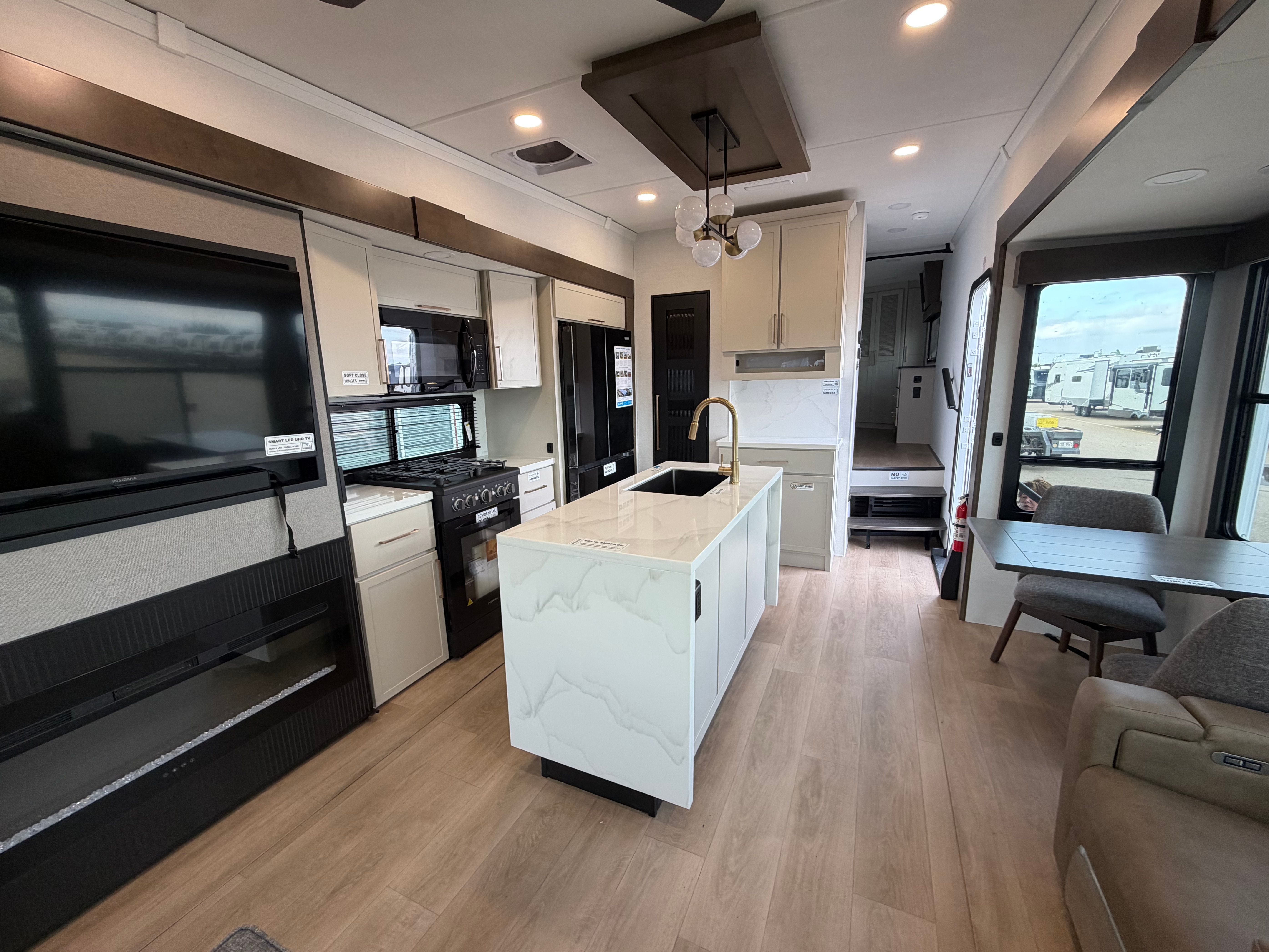 2027 Alliance RV Paradigm 310RL - Image 4