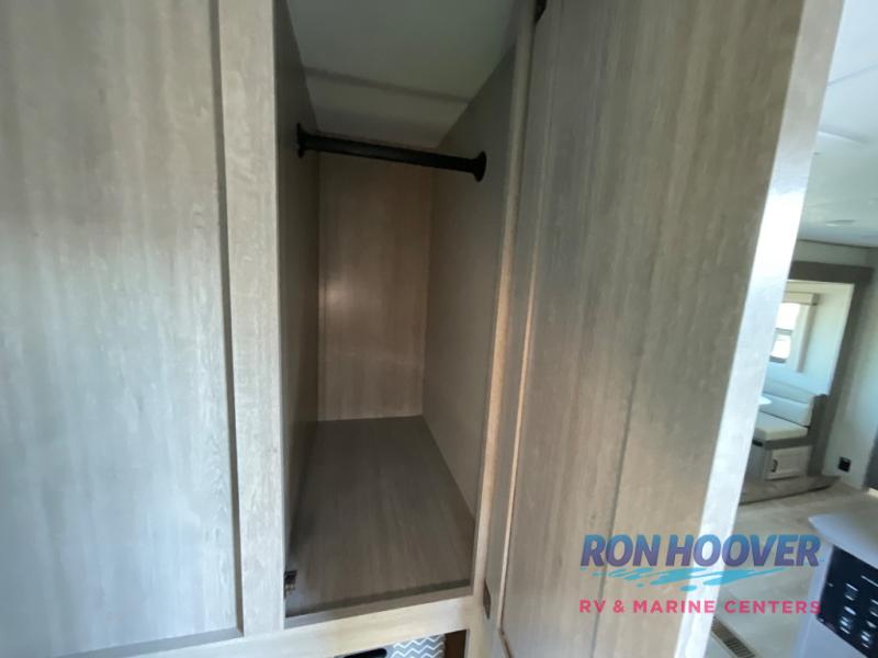 2026 COACHMEN 333DORM - Image 24