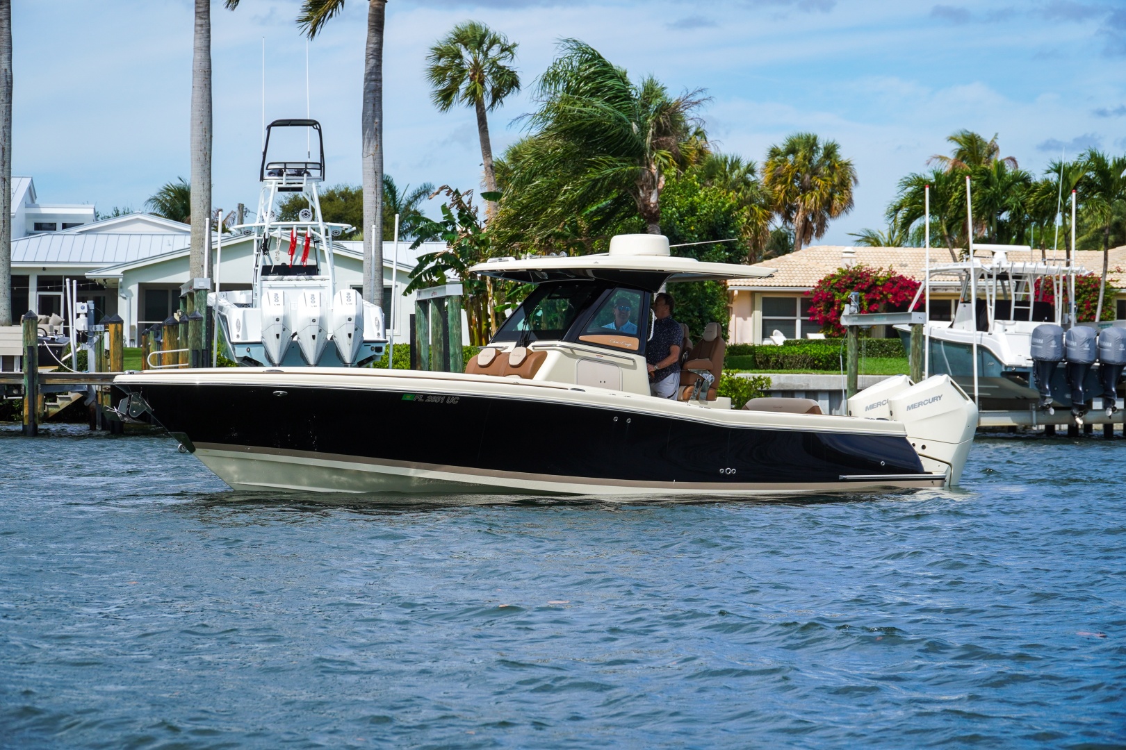 2026 Chris-Craft 31 Catalina - Image 3