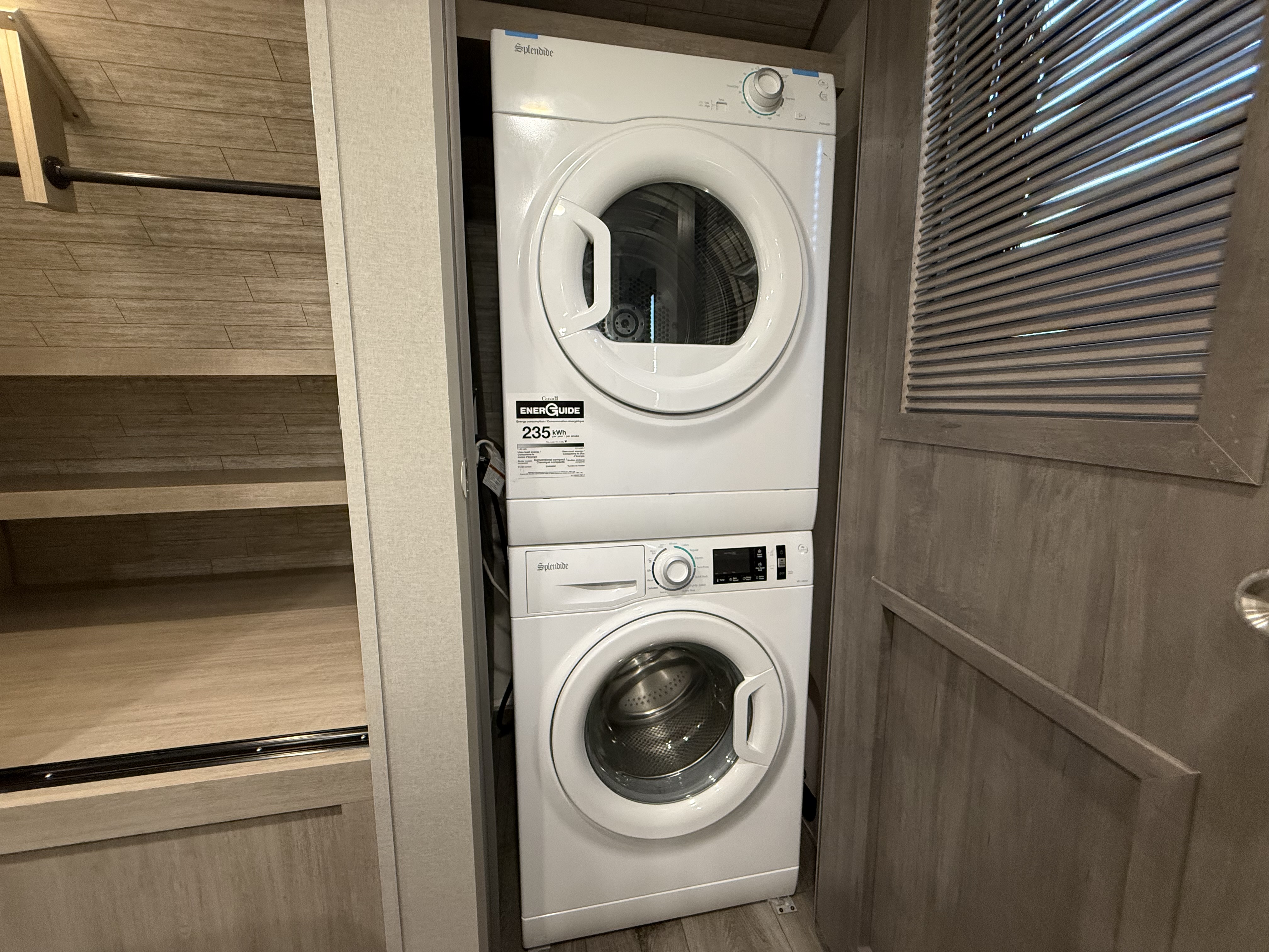 2024 Coachmen Catalina Legacy Edition 303RKDS - Image 22