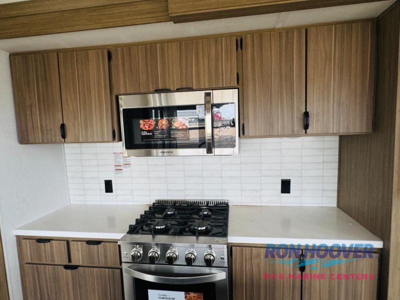 2025 FOREST RIVER 42FLDL - Image 6