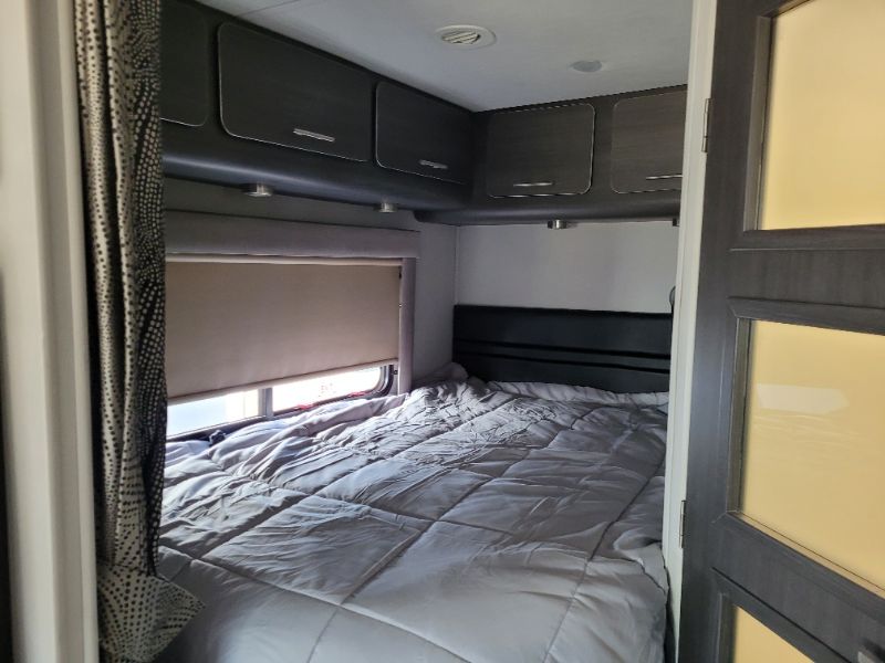 2014 Renegade Villagio 25RBS - Image 11