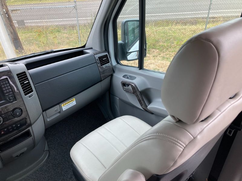 2018 Roadtrek CS Adventurous - Image 12
