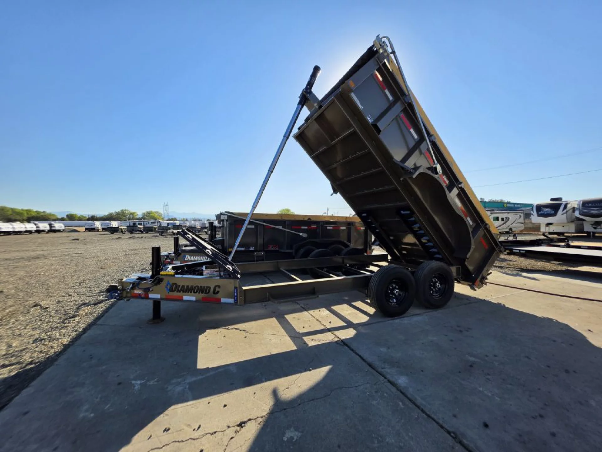 2027 DIAMOND C TRAILERS DIAMOND C LPT 207 HEAVY DUTY 14X82 32 SIDES PACESETTER - Image 6