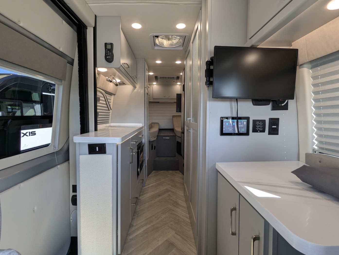 2025 Coachmen Galleria Li3 24A - Image 16