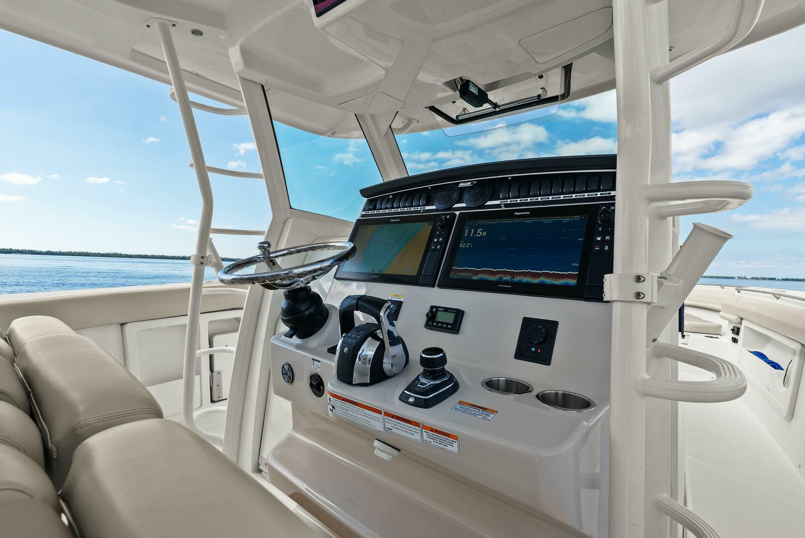 2019 Boston Whaler 380 Outrage - Image 7