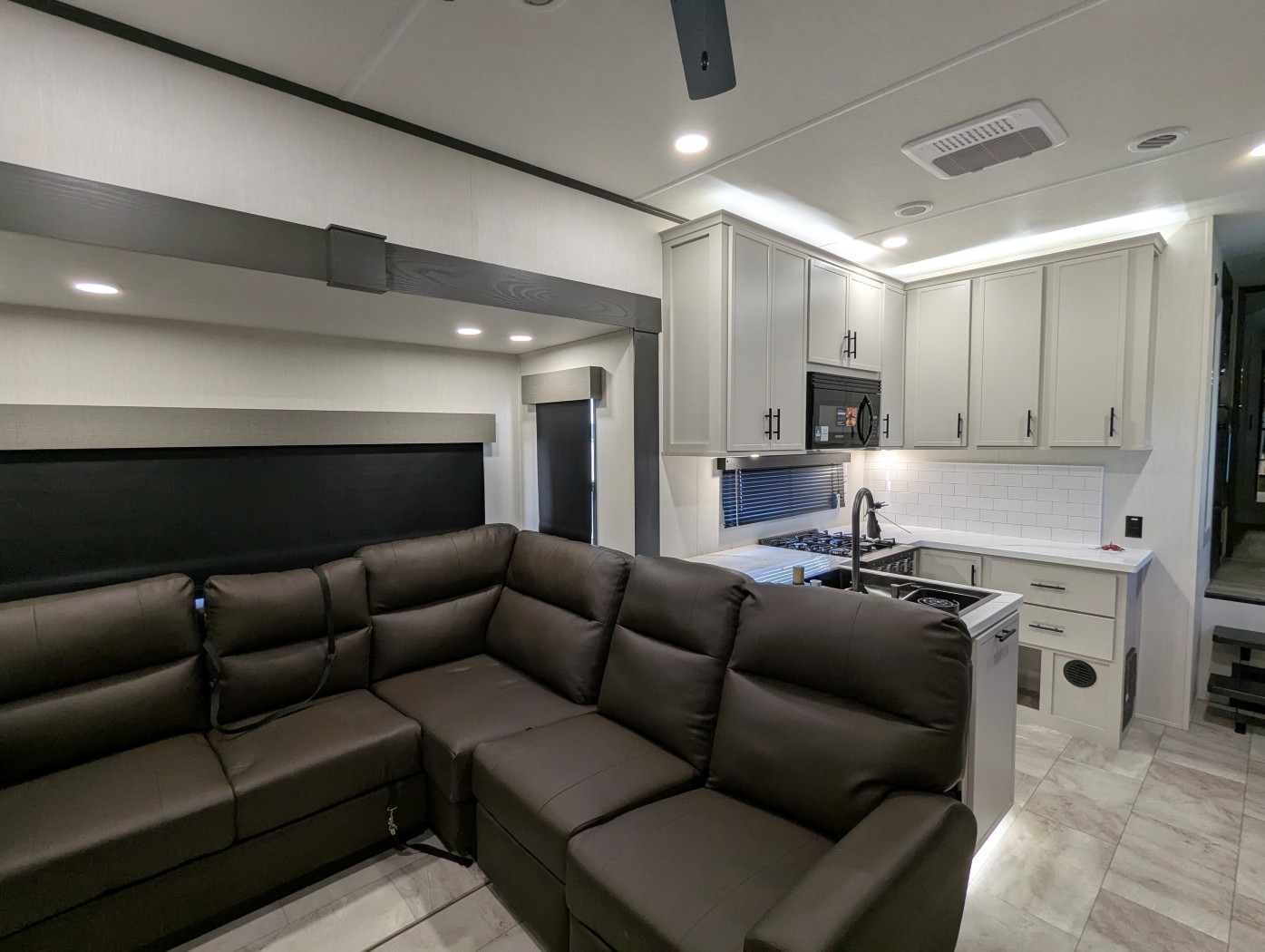2026 Prime Time Sanibel 34LOUNGE - Image 28