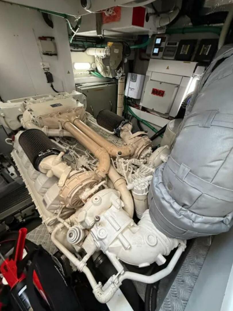 2017 Sunseeker 68 Predator - Image 35