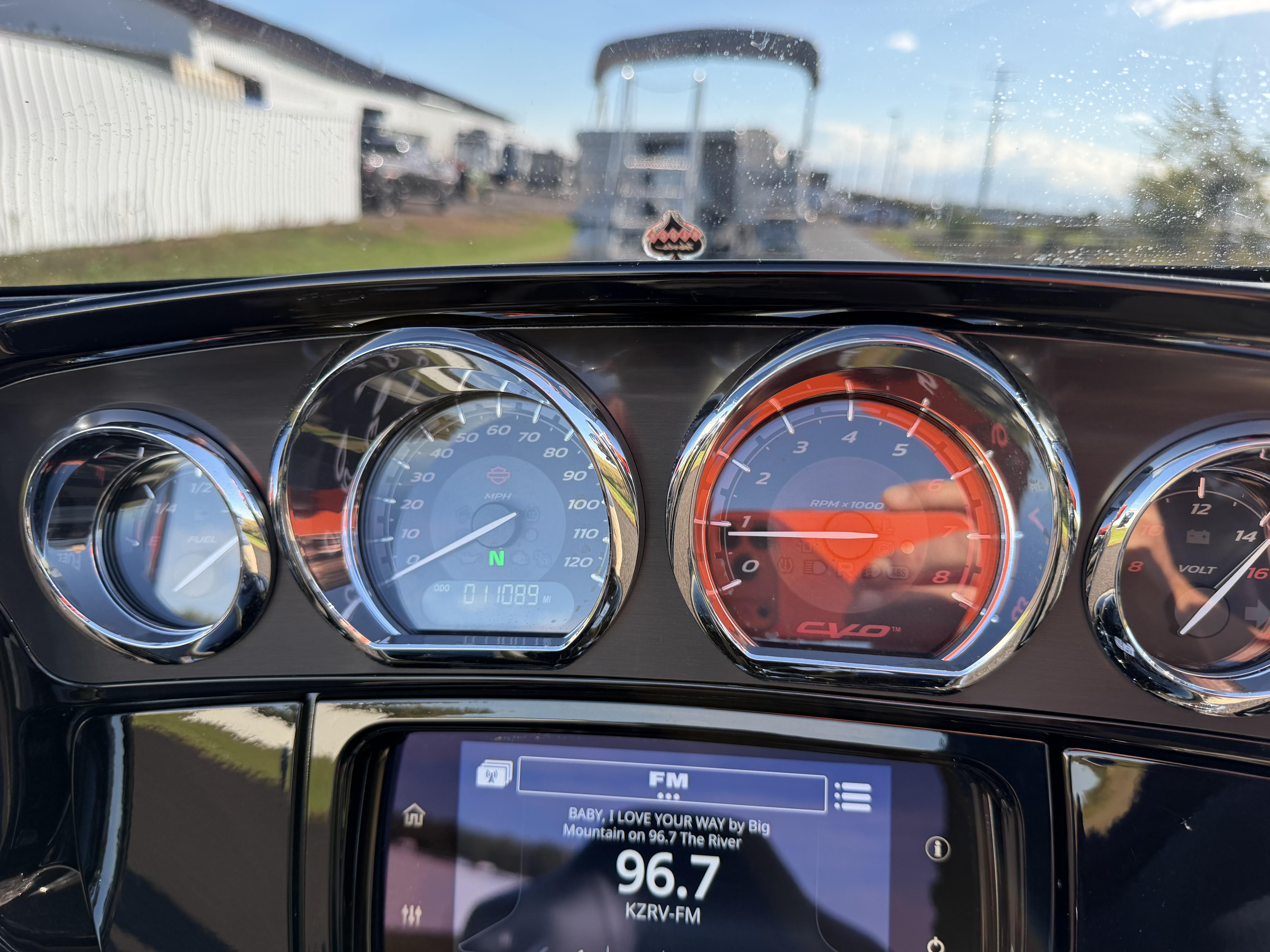 2021 HARLEY DAVIDSON STREET GLIDE 117 CVO - Image 8