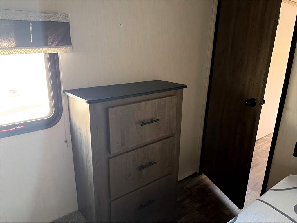2022 FOREST RIVER SABRE 36BHQ - Image 24