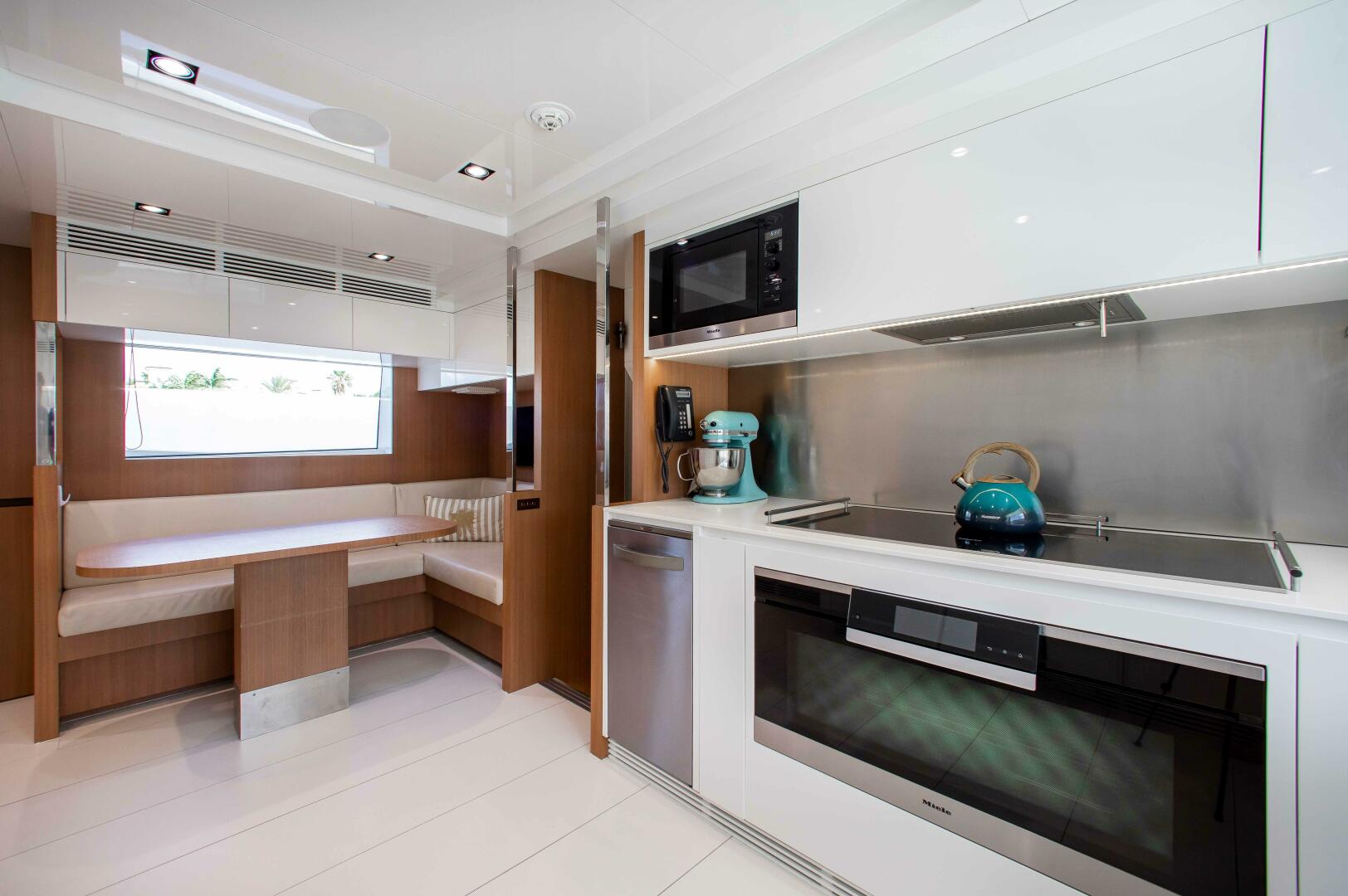 2014 Riva Mythos - Image 43